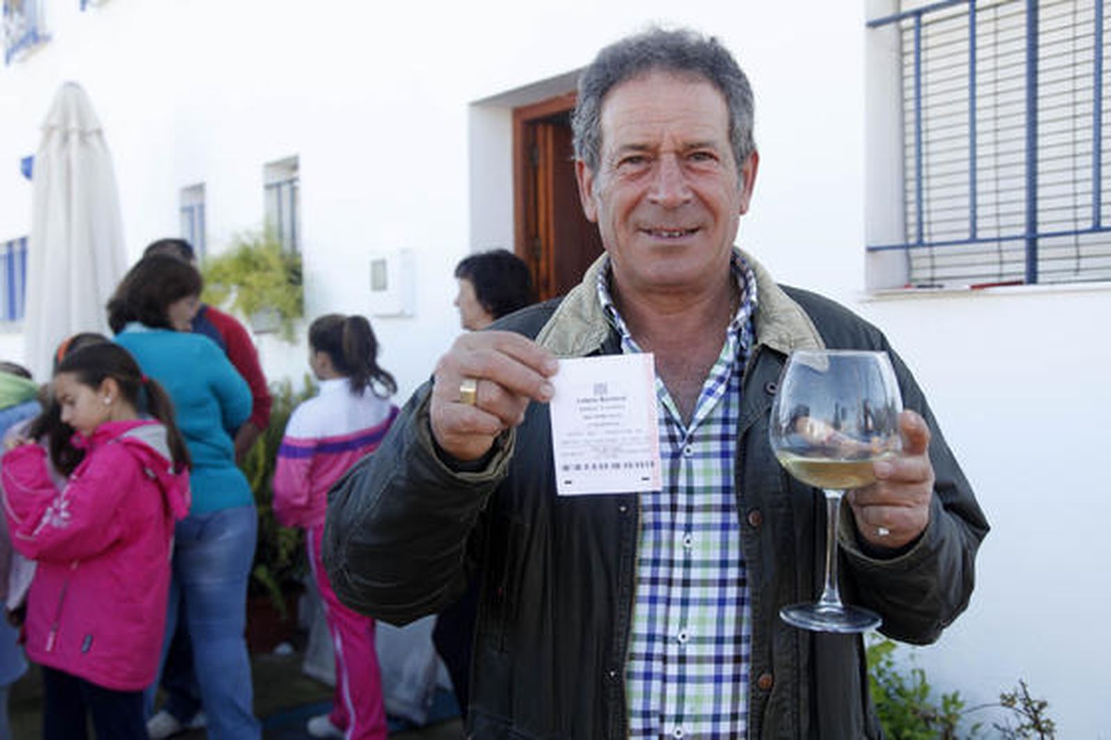 Villarrasa celebra la llegada del Gordo