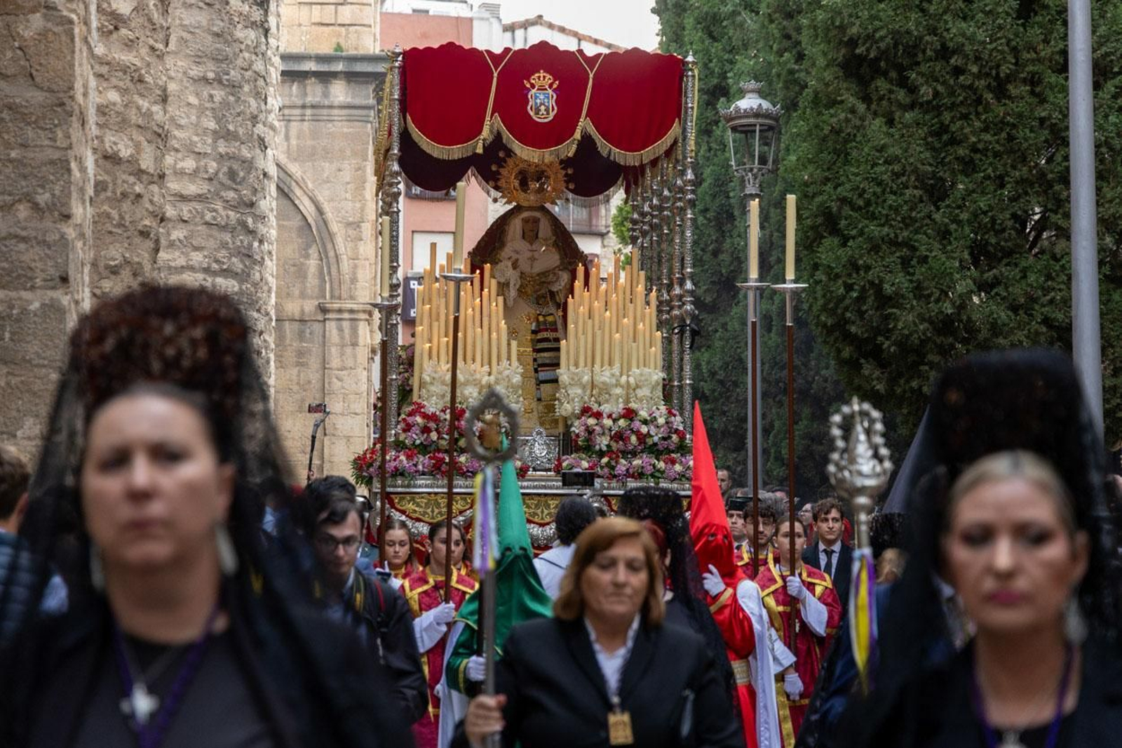 Los jiennenses arropan a las tres cofradías de la tarde en un Domingo de Ramos más caluroso de lo esperado (II)