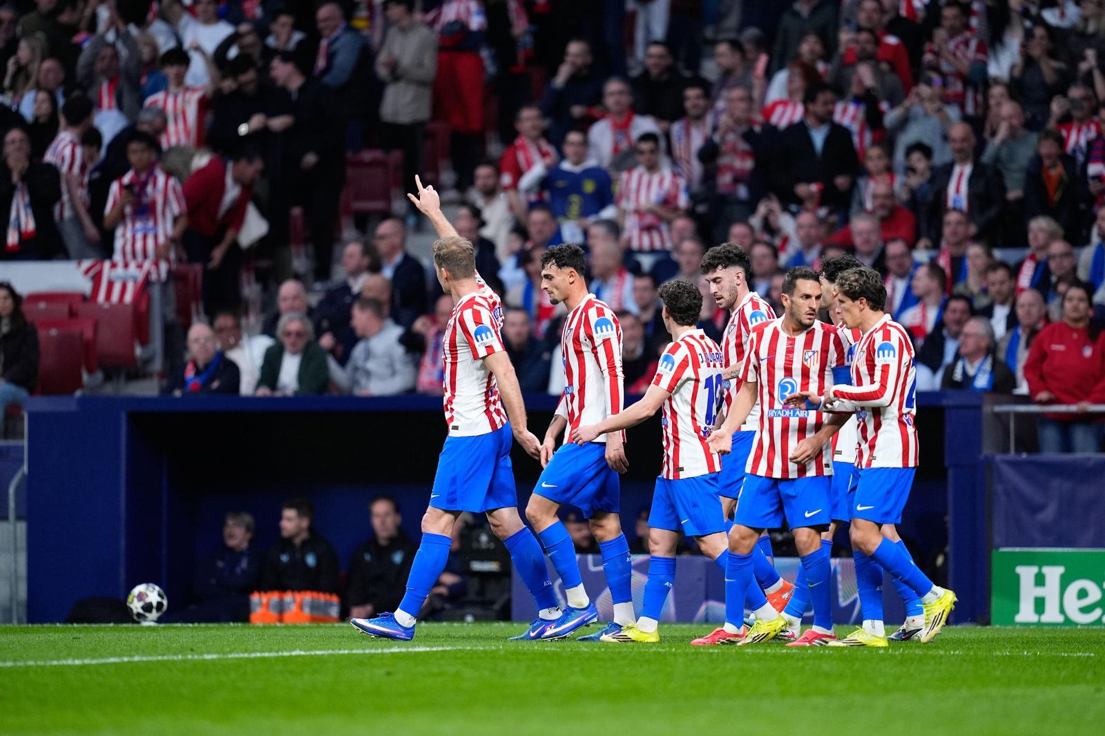 Las fotos del Atlético de Madrid - Brujas