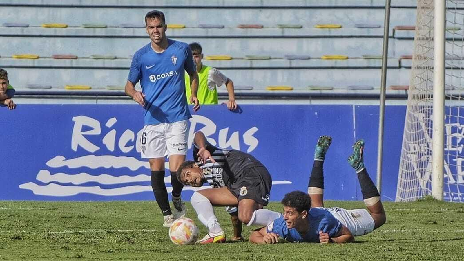 Las fotos de la derrota de la Balona en San Fernando (1-0)