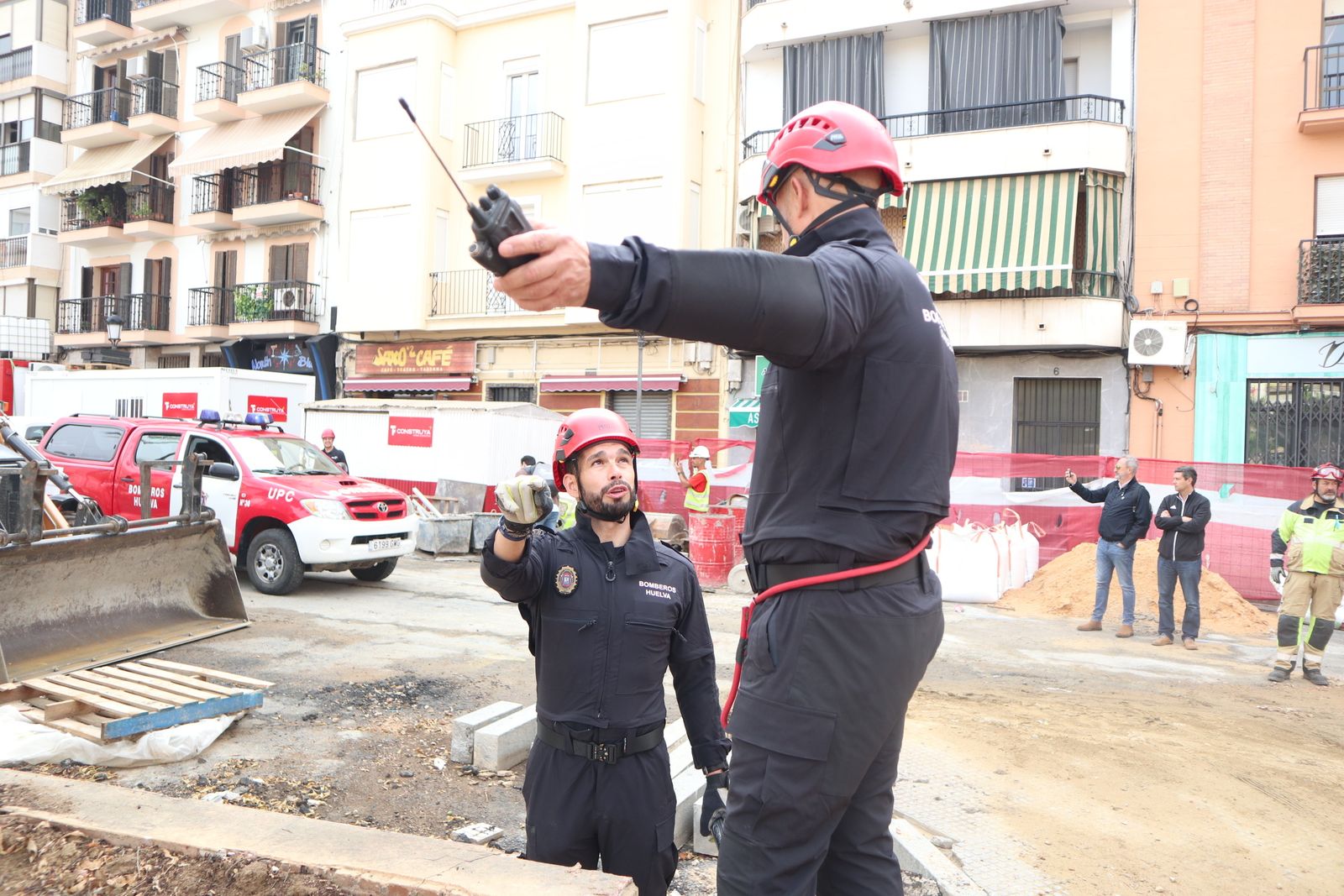Simulacro de rescate de la Unidad Canina, en la Plaza de la Merced