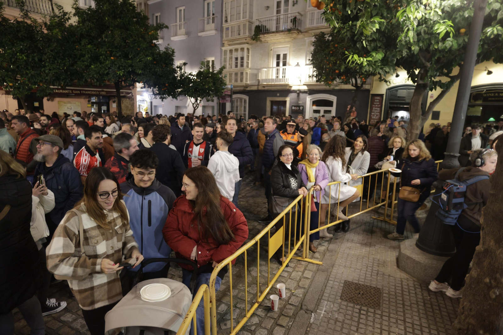 Carnaval de Cádiz 2024: Búscate entre las imágenes de la Pestiñada