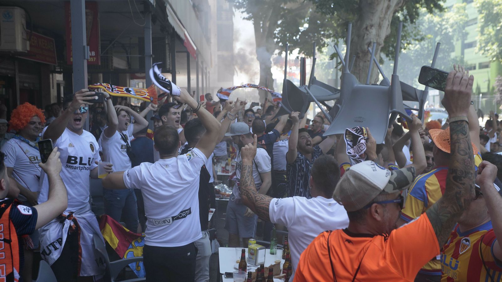 Espectaculares imágenes de la afición del Valencia