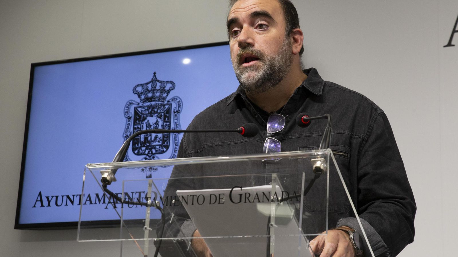 Paco Puentedura durante una rueda de prensa. Paco Puentedura durante una rueda de prensa.