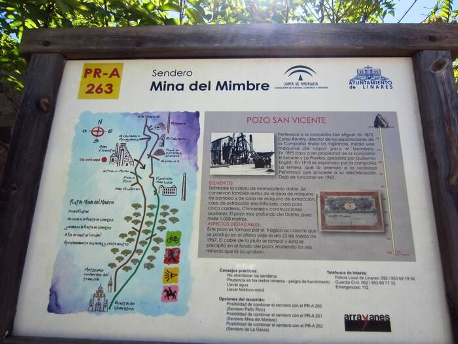 El cartel de este sendero puede verse al inicio del mismo, con las indicaciones más destacadas para poder recorrerlo sin peligro. El cartel de este sendero puede verse al inicio del mismo, con las indicaciones más destacadas para poder recorrerlo sin peligro.