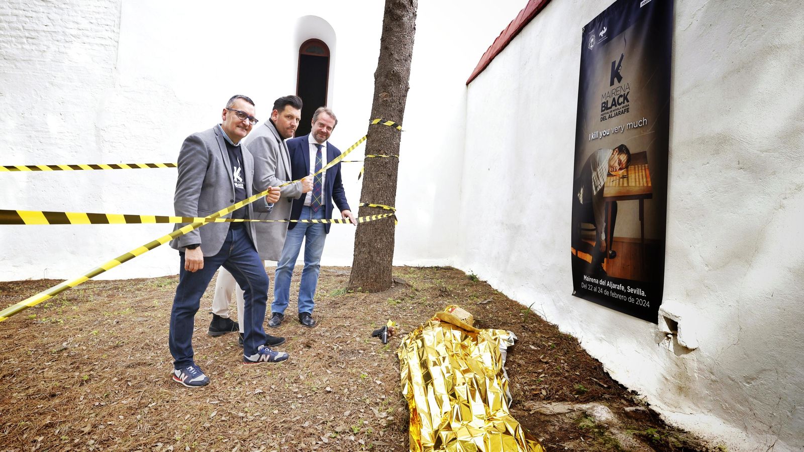 Salvador Gutiérrez Solís, junto  al delegado de Cultura Sergio Toro y el alcalde de Mairena del Aljarafe Antonio Conde.