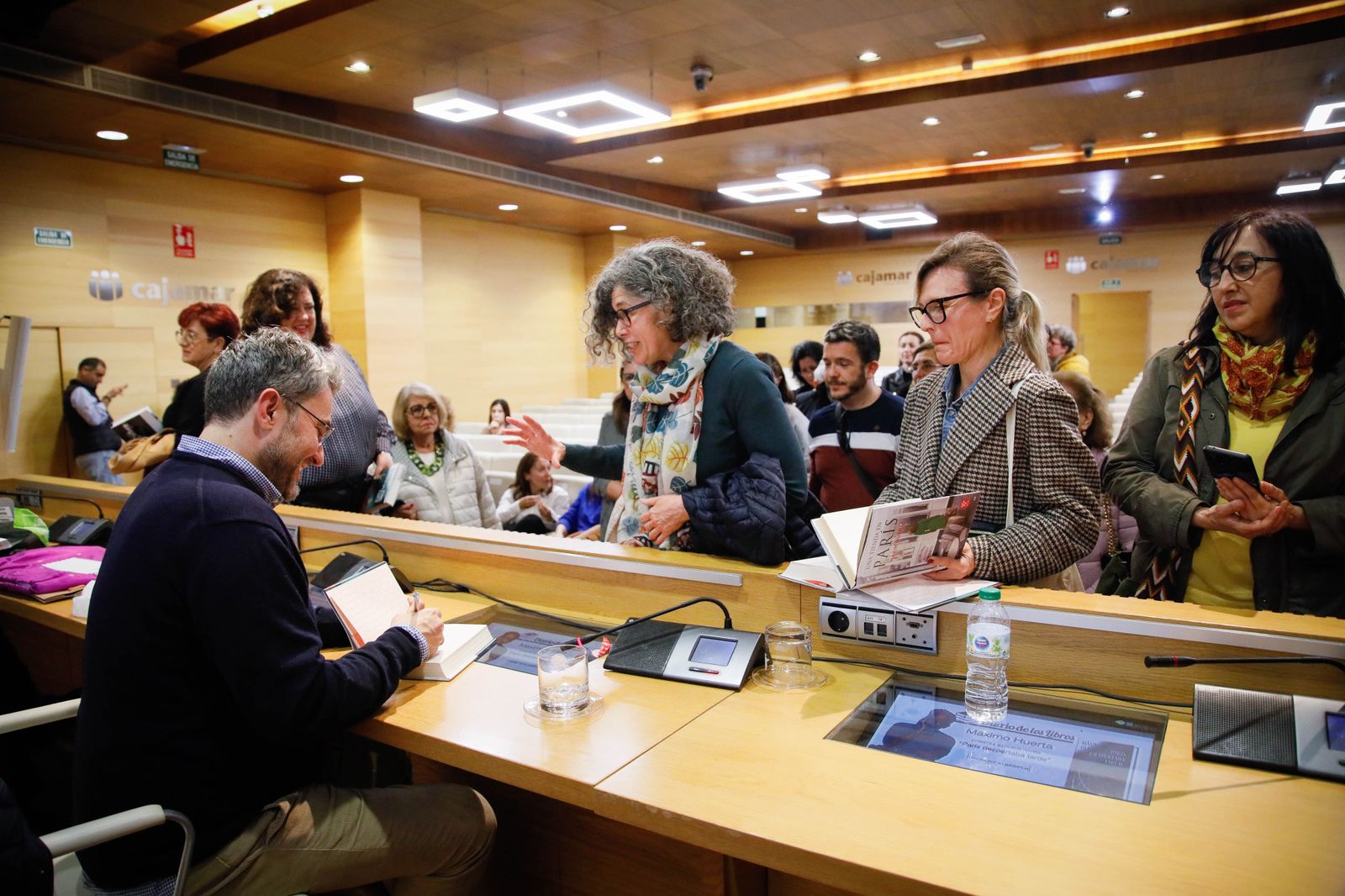¿Has estado en la presentación del libro de Máximo Huerta? Entra en la galería y buscate