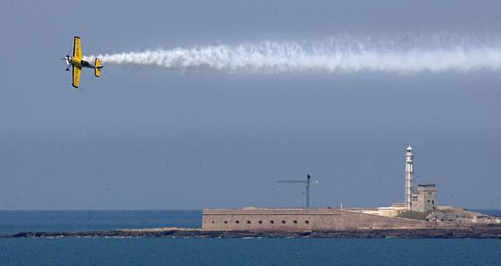 190.000 personas disfrutan del III Festival Aéreo en la playa de la Victoria. /Foto: Julio González