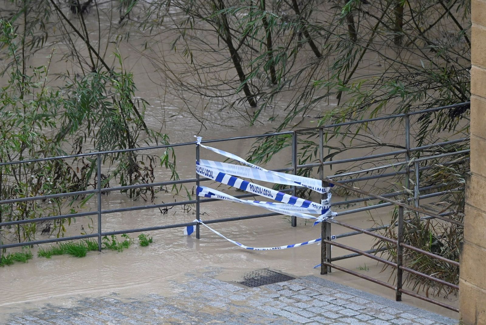 El cauce del río Guadalquivir a su paso por Córdoba tras la borrasca Kristin