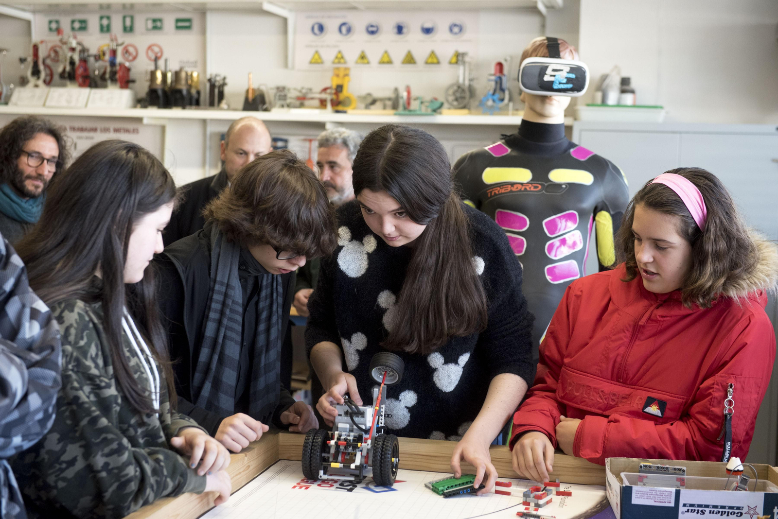 Los alumnos calientan motores para el Torneo First Lego