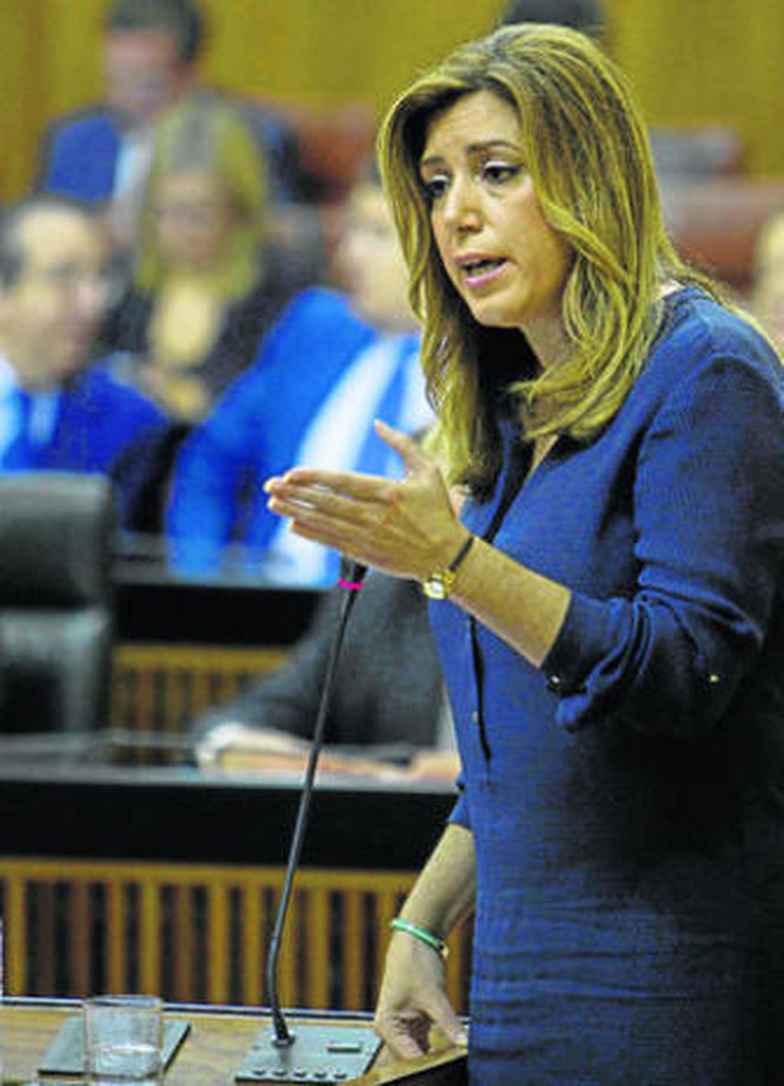 Susana Díaz, en la sesión de control de ayer en el Parlamento.