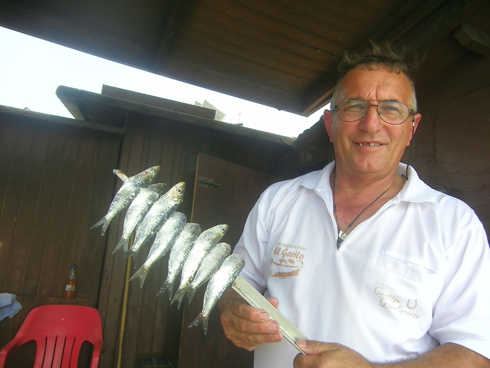 La cocina del vientoRecorrido por los espetos de la provincia, una forma de cocinar los pescados a la brasa de la que existen pocos ejemplos en Cádiz