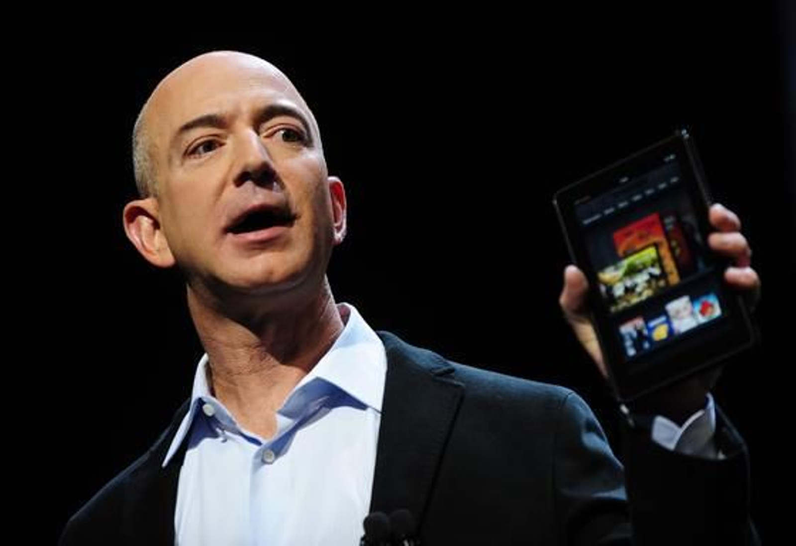 Amazon presenta los nuevos modelos de Kindle, entre ellos Fire, el debut de la compañía en el mundo de los 'tablets'.

Foto: AFP Photo