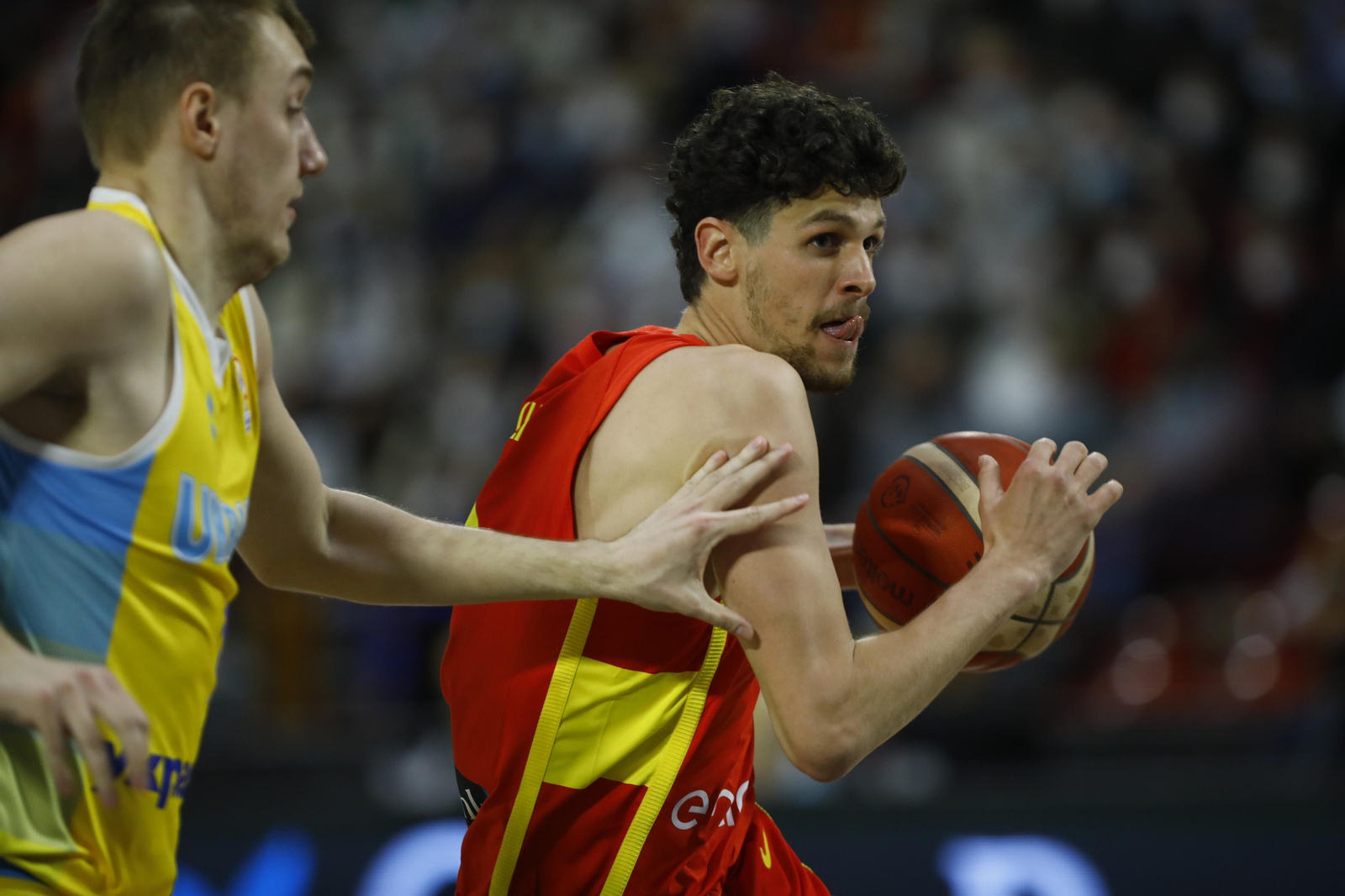 Las imágenes del emotivo encuentro entre España y Ucrania en Córdoba