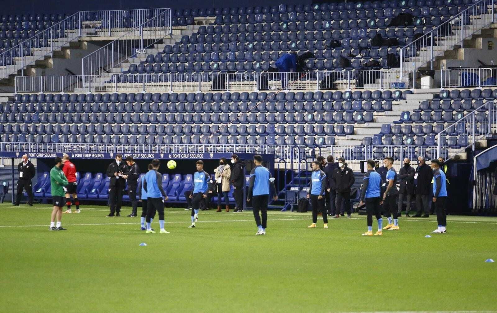 Las fotos del calentamiento previo del Málaga CF-Logroñés