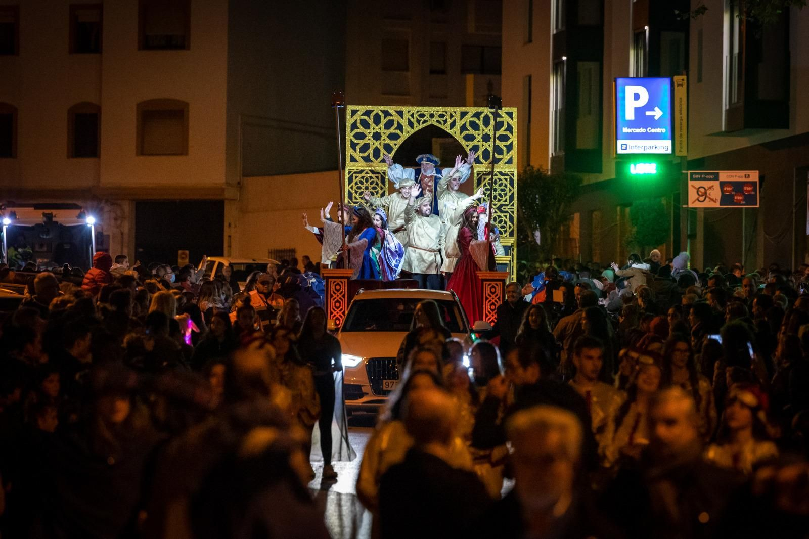 Las imágenes de la cabalgata del Heraldo de los Reyes Magos en San Fernando