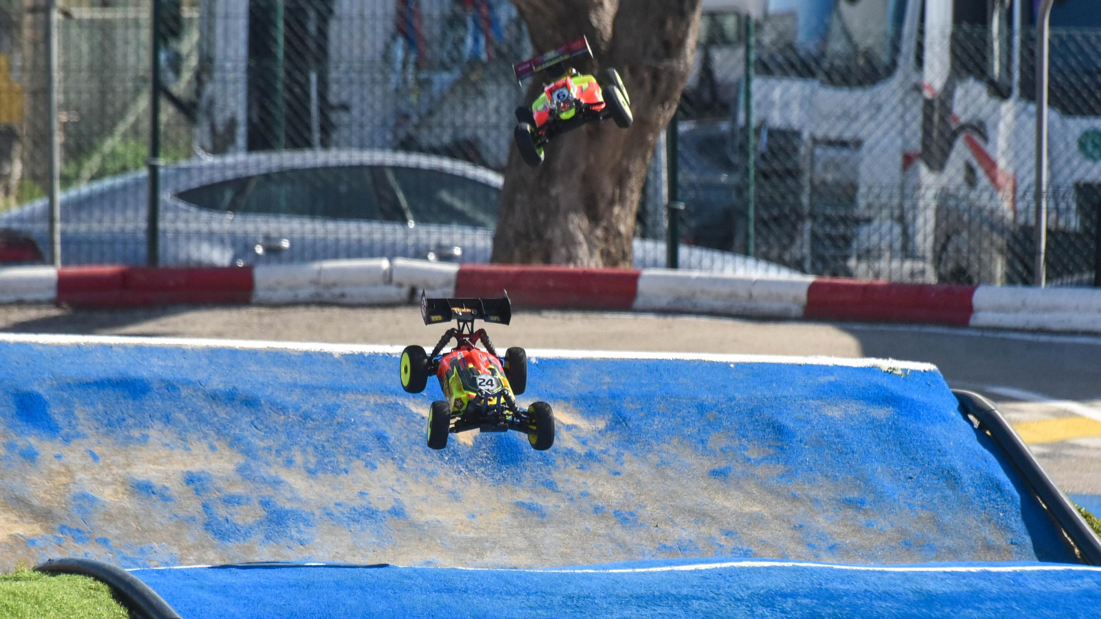 Las fotos del Campeonato Andaluz de coches de radio control en el circuito RC 'El Estrecho' en San Roque