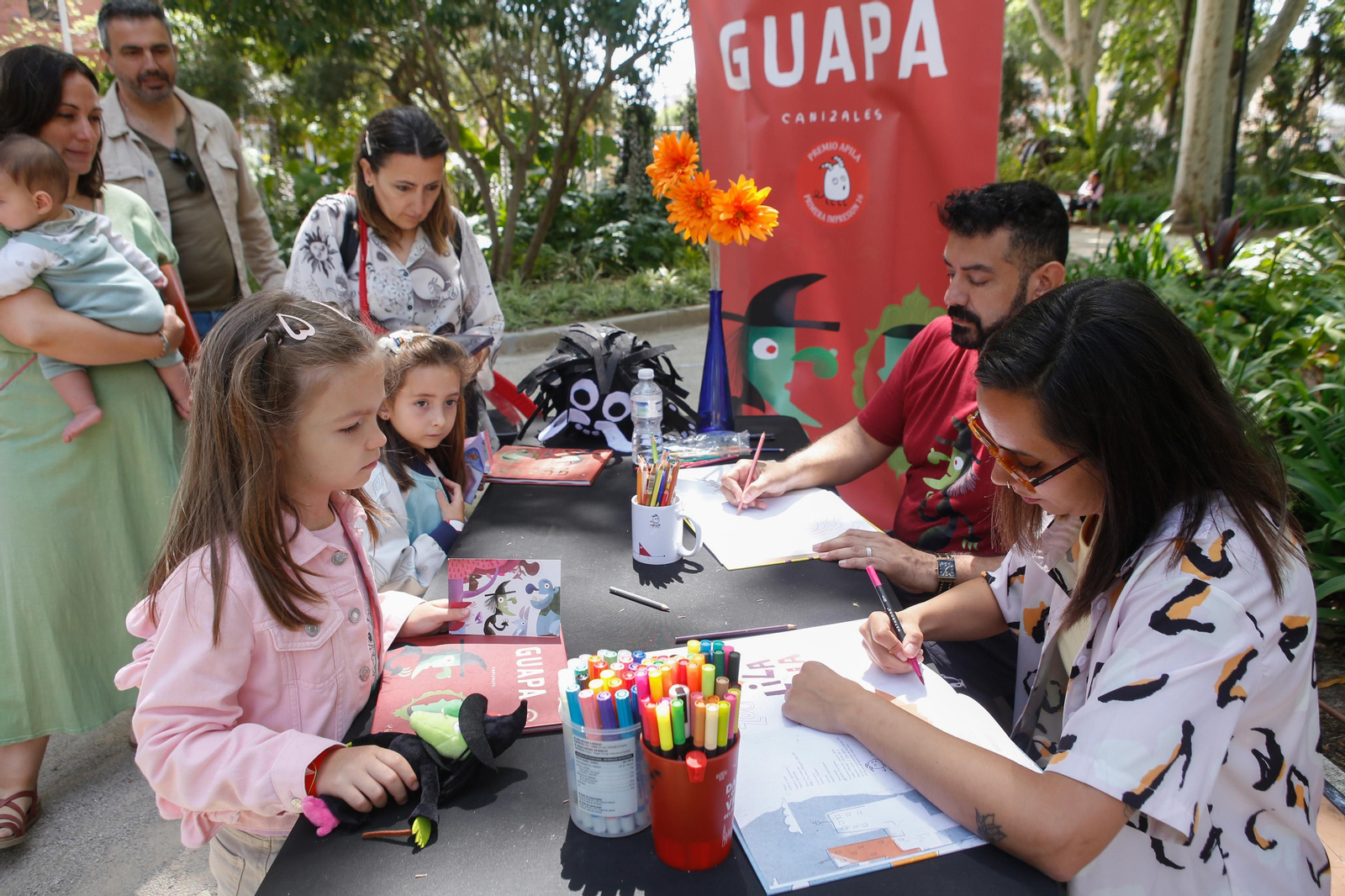 El festival "Calenduleando" transforma el parque María Cristina en un bosque encantado, en imágenes