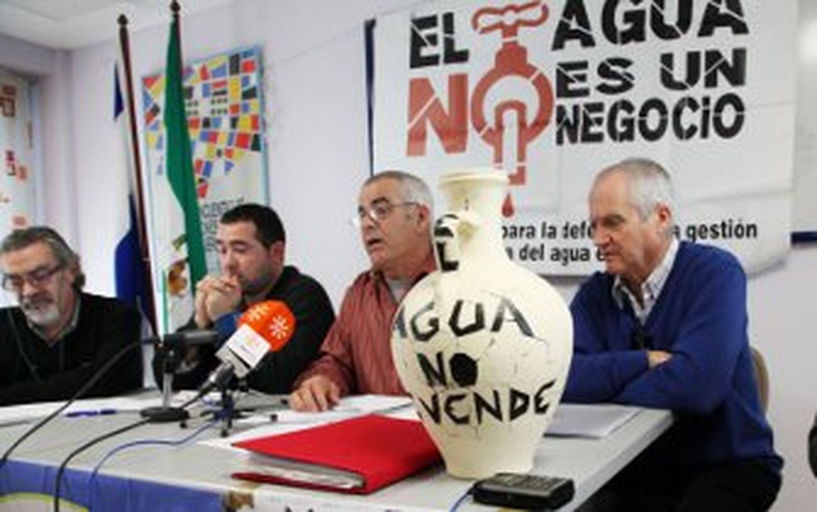 La coordinadora y la oposición, contra la "estafa social del PP"