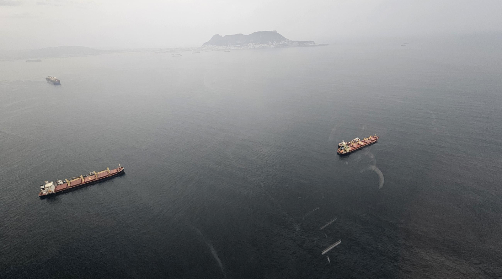 Las fotos del estrecho de Gibraltar, a vista de helicóptero: Ceuta y la bahía de Algeciras