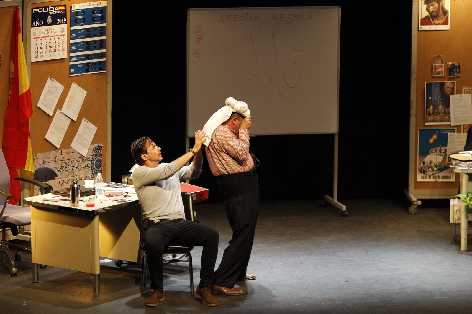 Fotogalería Festival de Teatro de El Ejido. Obra "El Asesino de la Regañá". Teatro Municipal de El Ejido