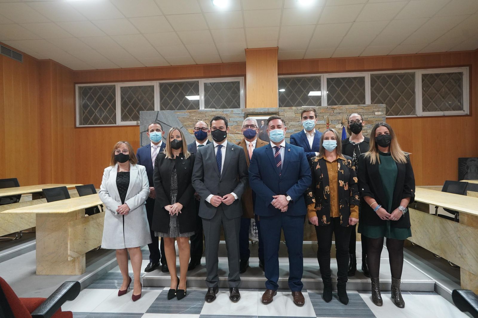 El presidente andaluz, Juanma Moreno, en su visita a Macael