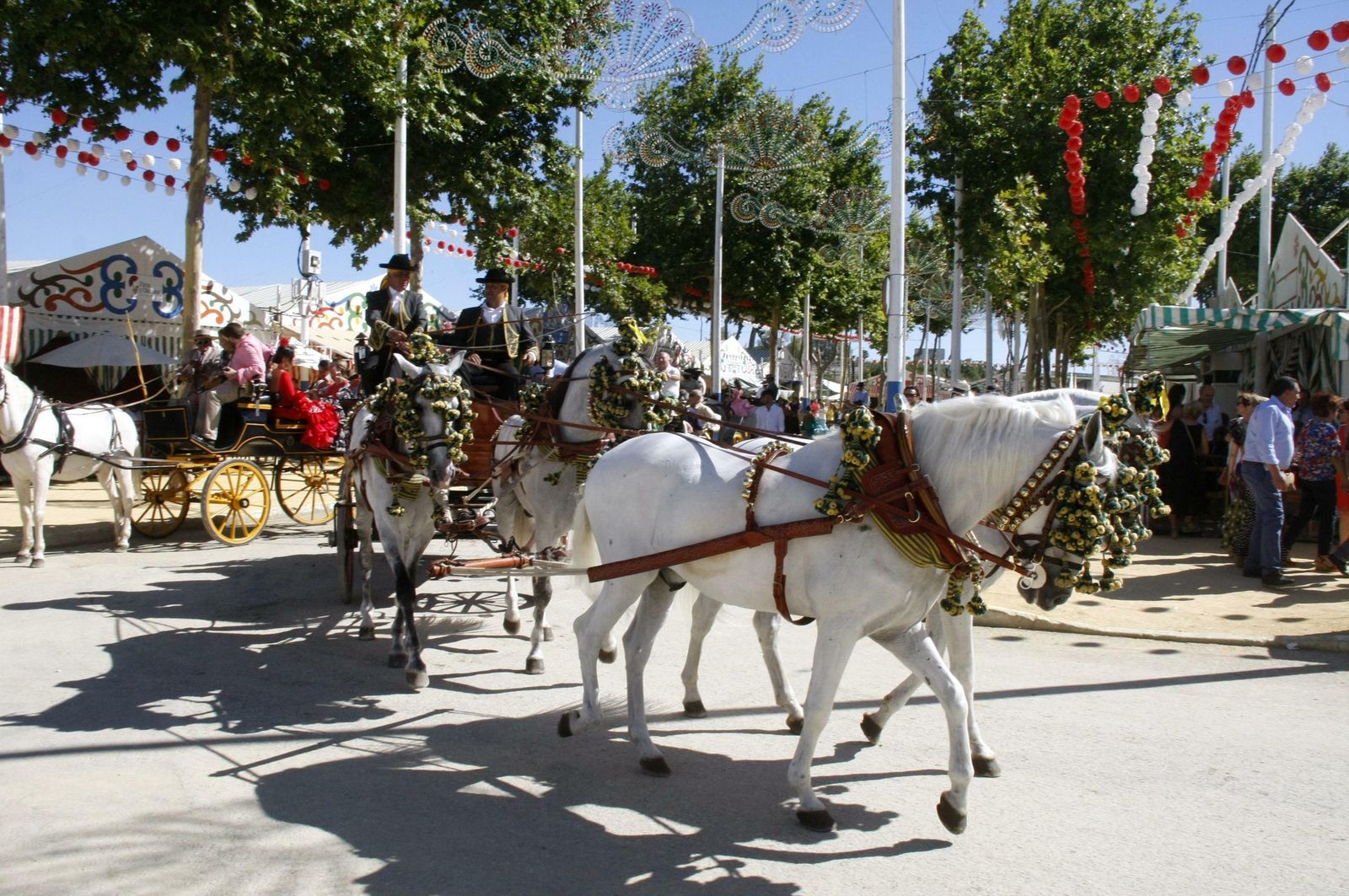 Uno de los carruajes que lucieron este domingo en el paseo.