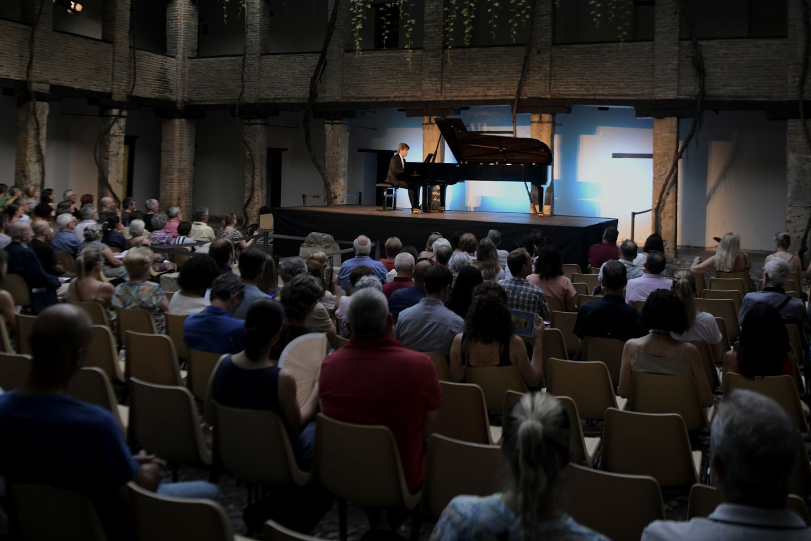 El pianista Mario Prisuelos se estrena en el Festival con un concierto en el Corral del Carbón