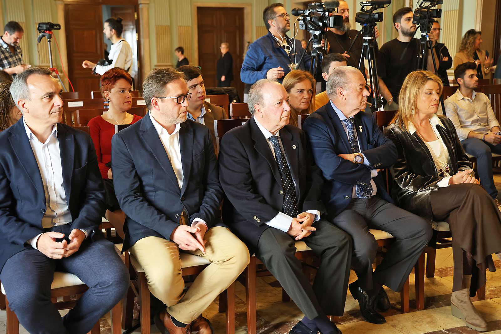 Imágenes de la presentación de la Guía de la Semana Santa de Huelva 2024