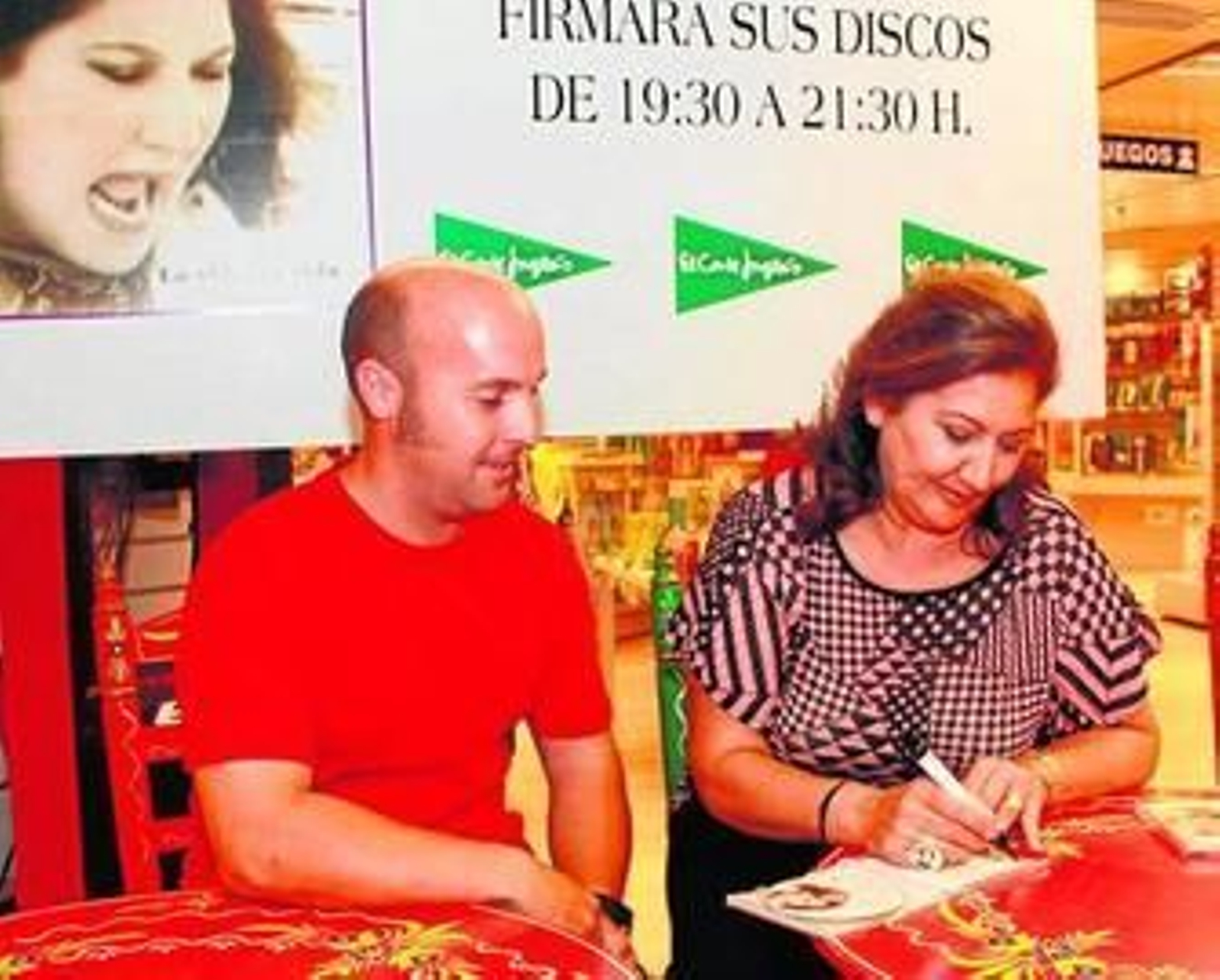 María de la Colina recibe el calor de sus fans