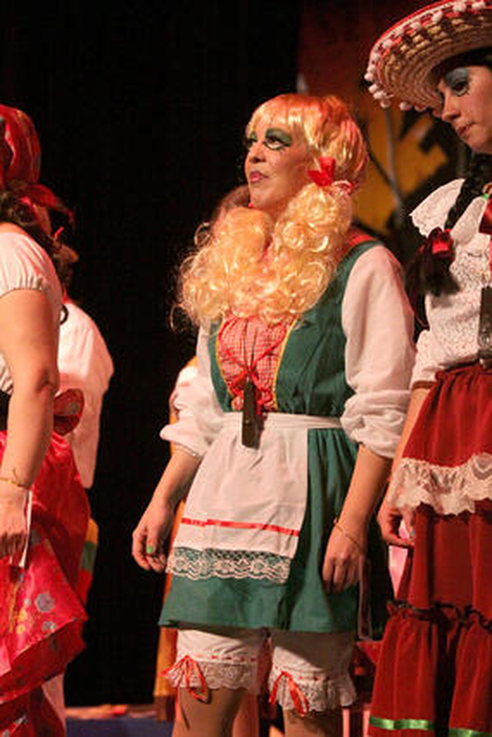 Comparsa - Aki mando yo

Foto: Canterla