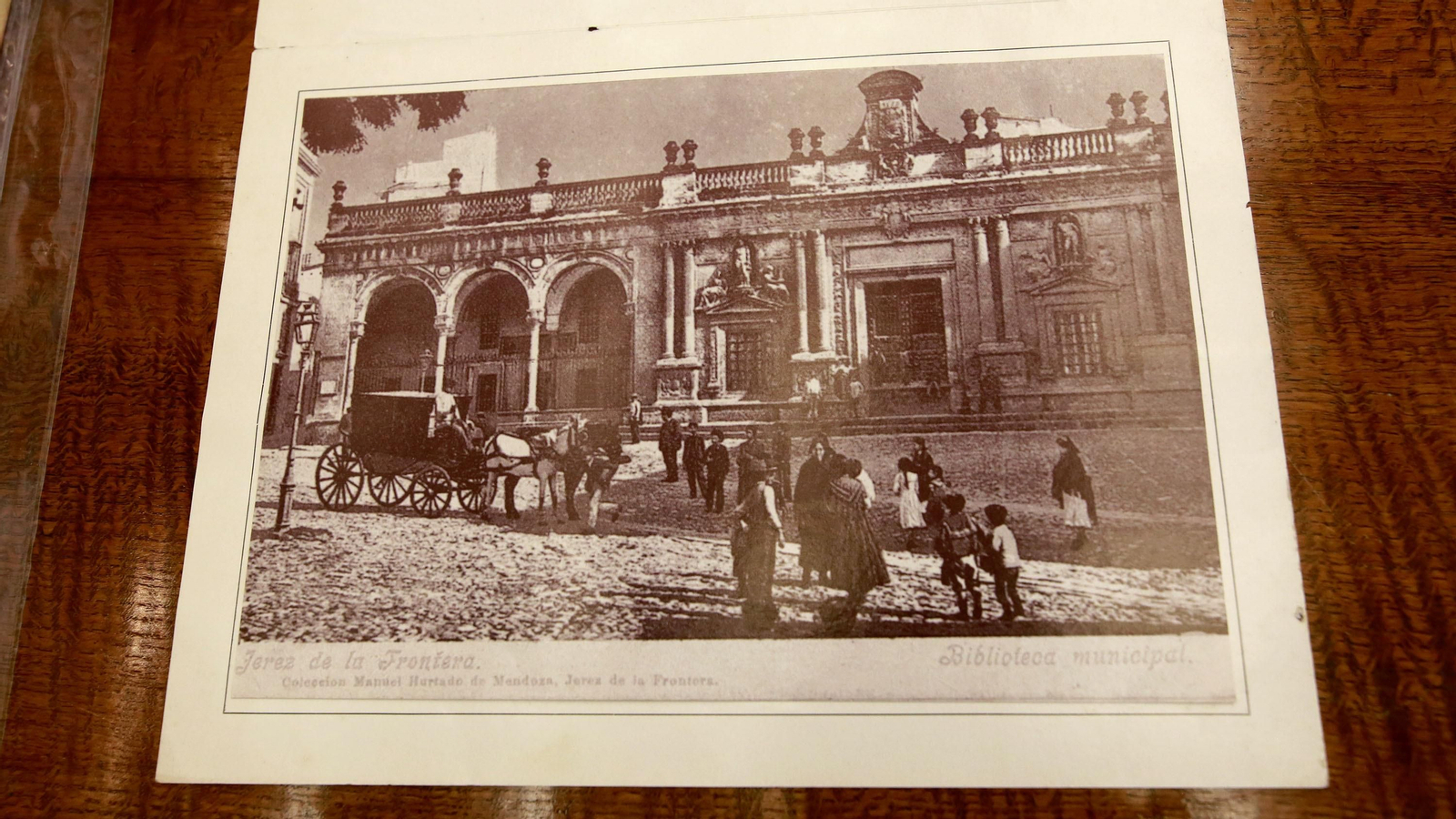 Imágenes del archivo fotográfico conservado en Bodegas Tradición