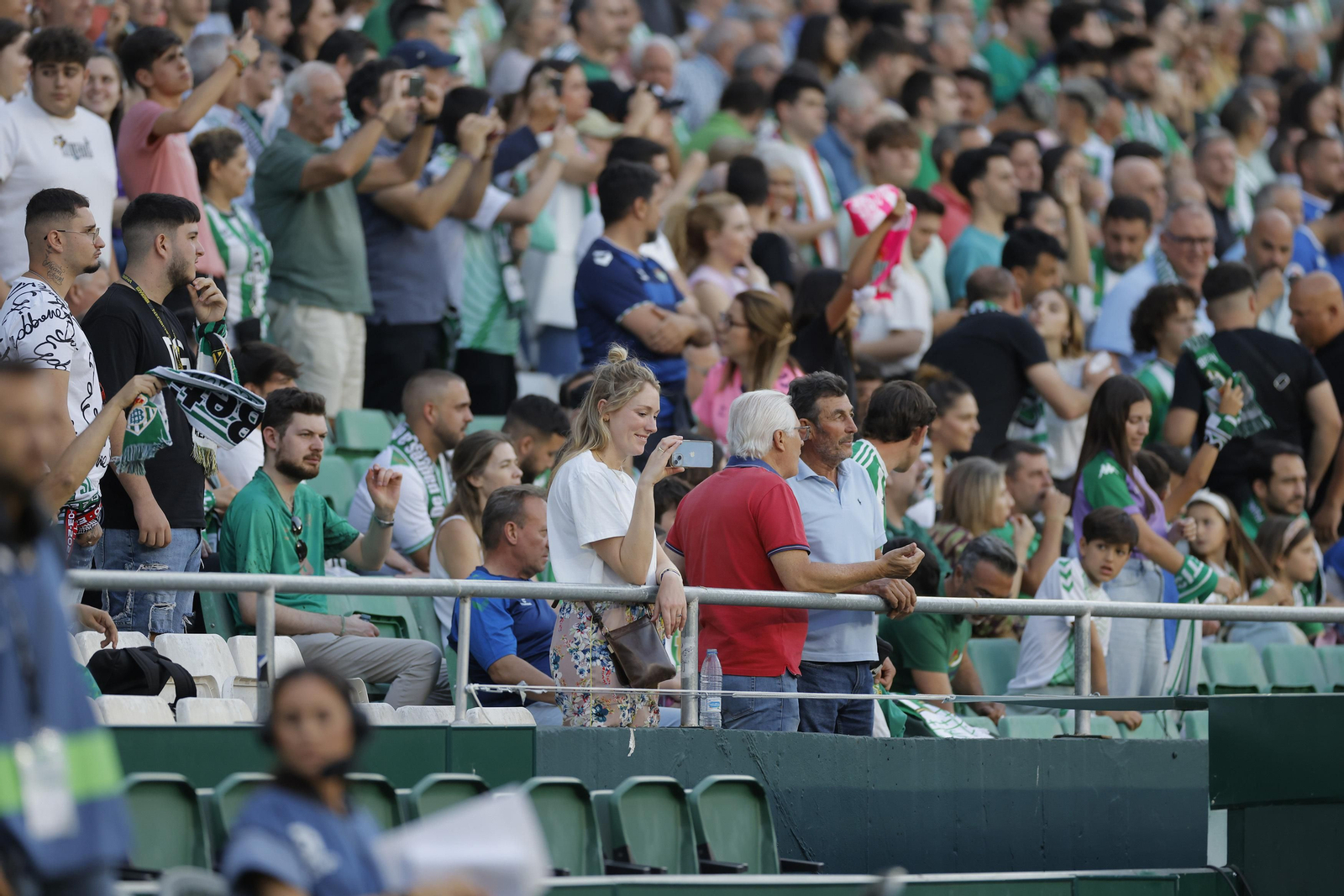 Búscate en las fotos del Betis-Rayo
