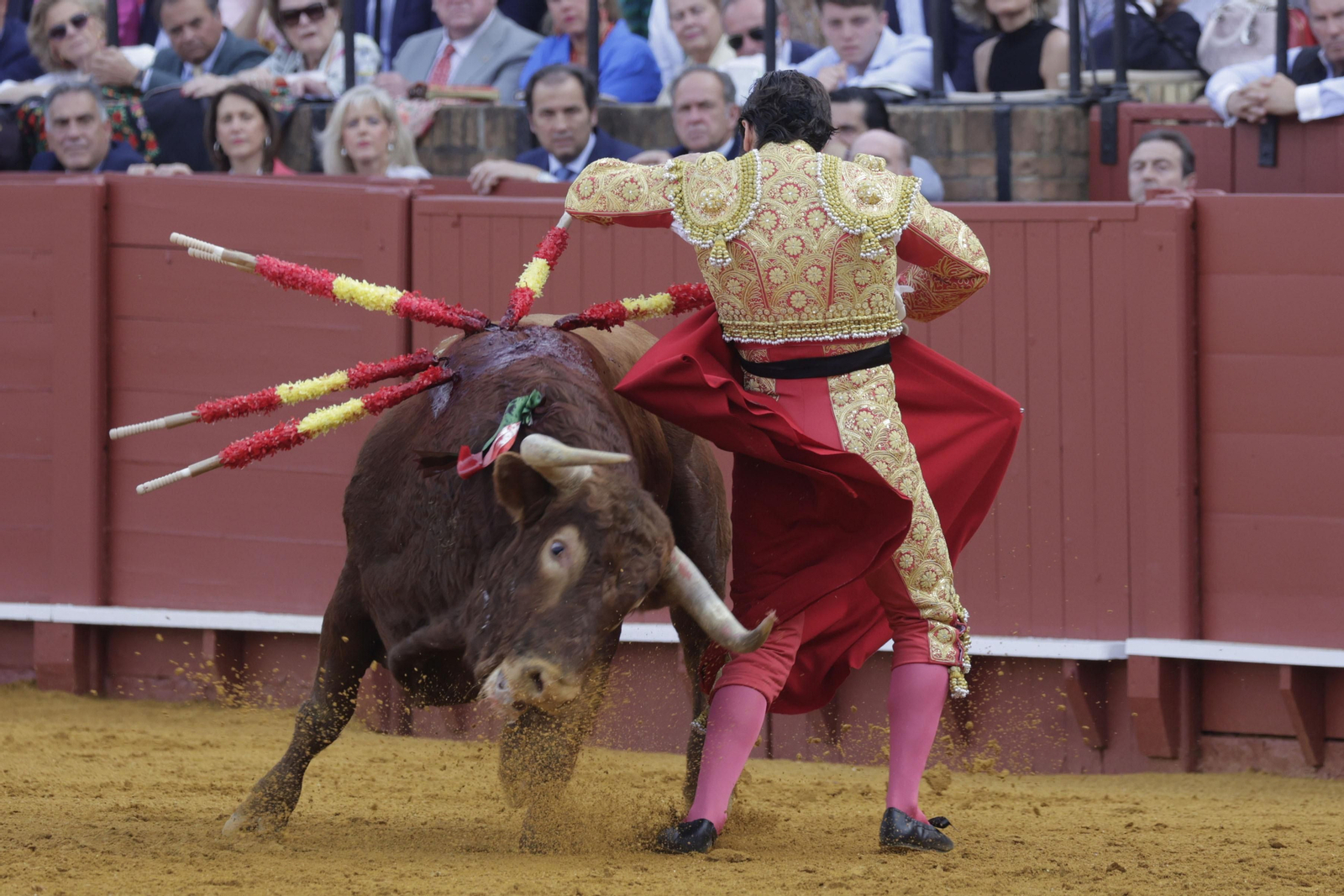 Las imágenes del la corrida del Domingo de Resurrección en la Maestranza de Sevilla