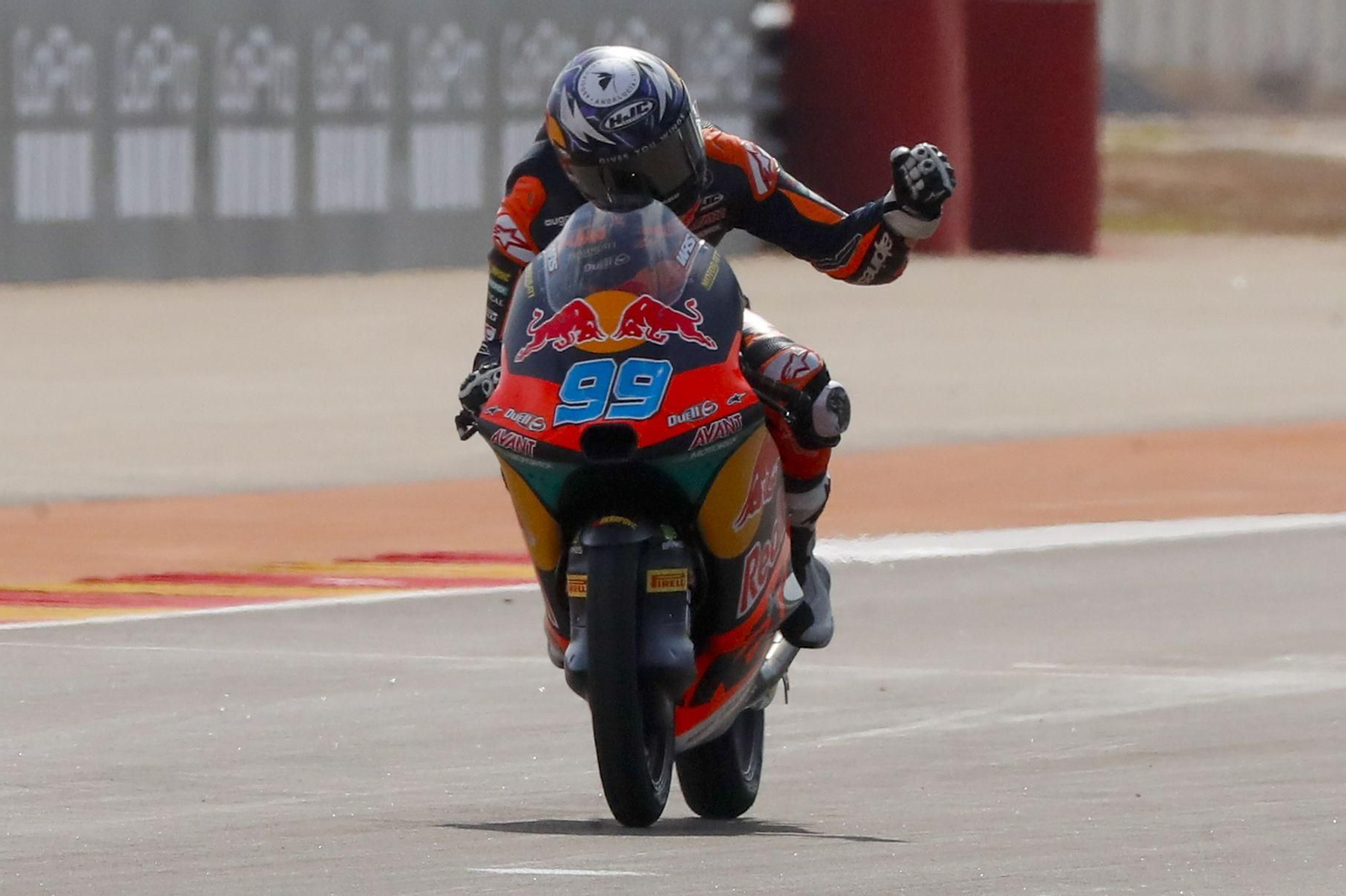 Las fotos del primer triunfo del palaciego Rueda en el Mundial de motociclismo