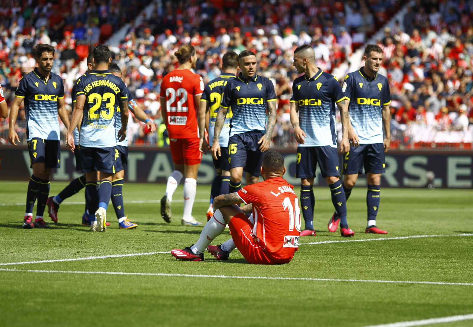 Imágenes del partido de la Liga Santander U.D. Almería-Cádiz C.F.