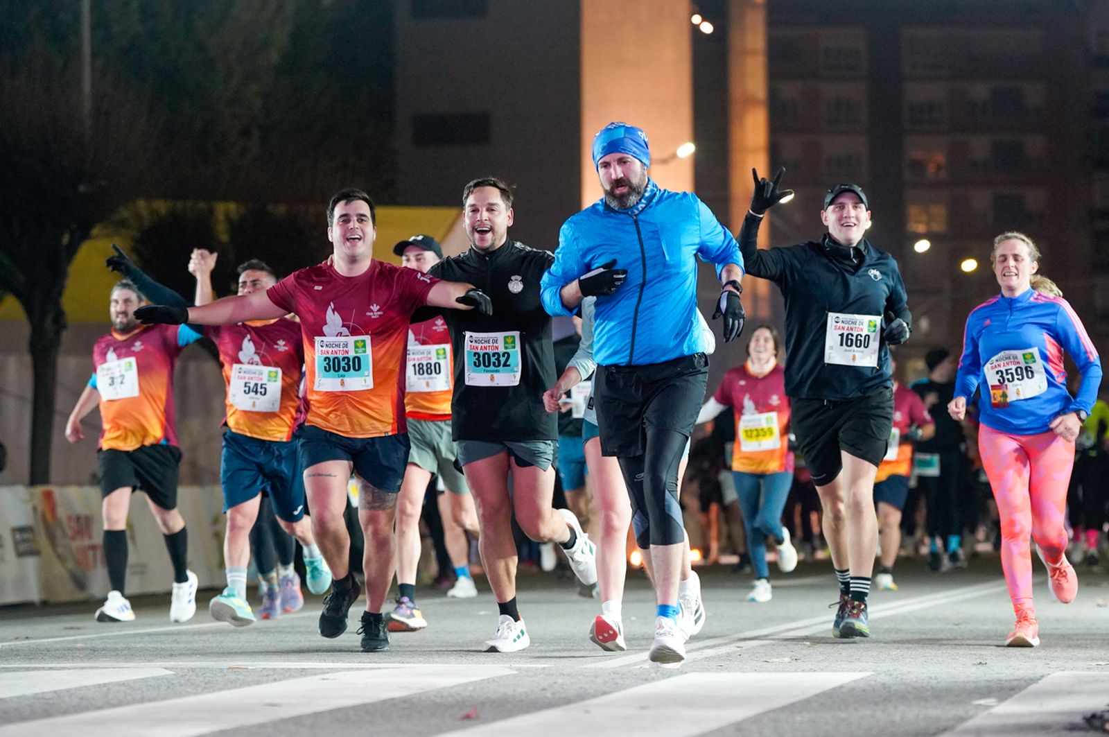 En imágenes: búscate en tu llegada a meta de la Carrera de San Antón 2026 (16)