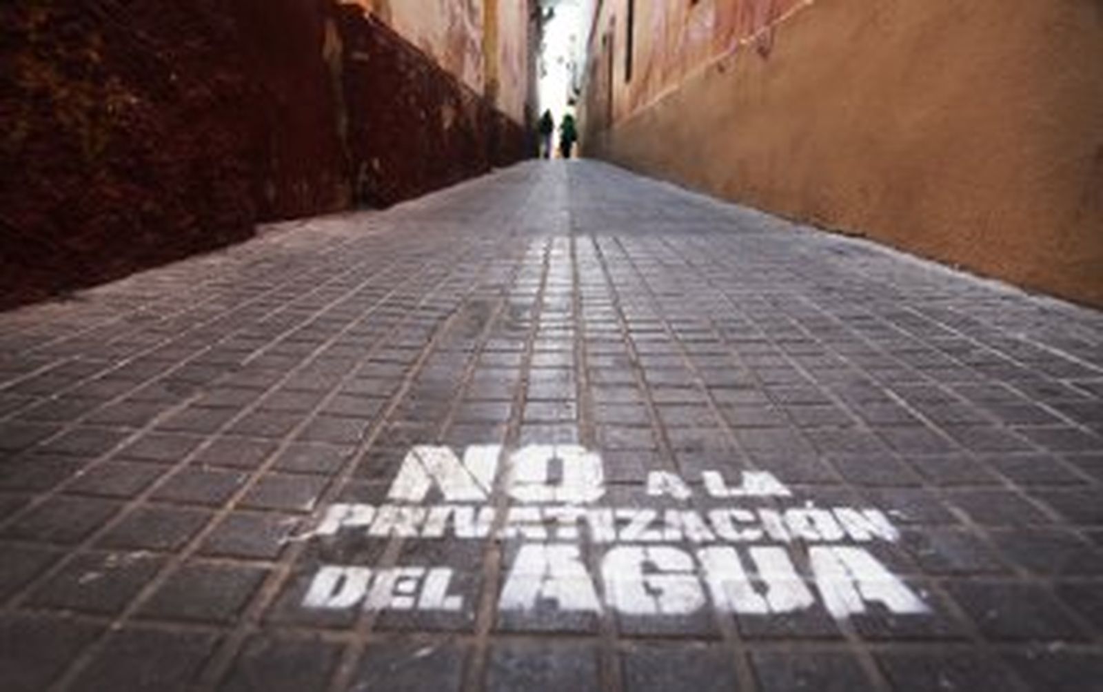 El PP no logra ceder el agua a manos privadas tras un concurso desierto