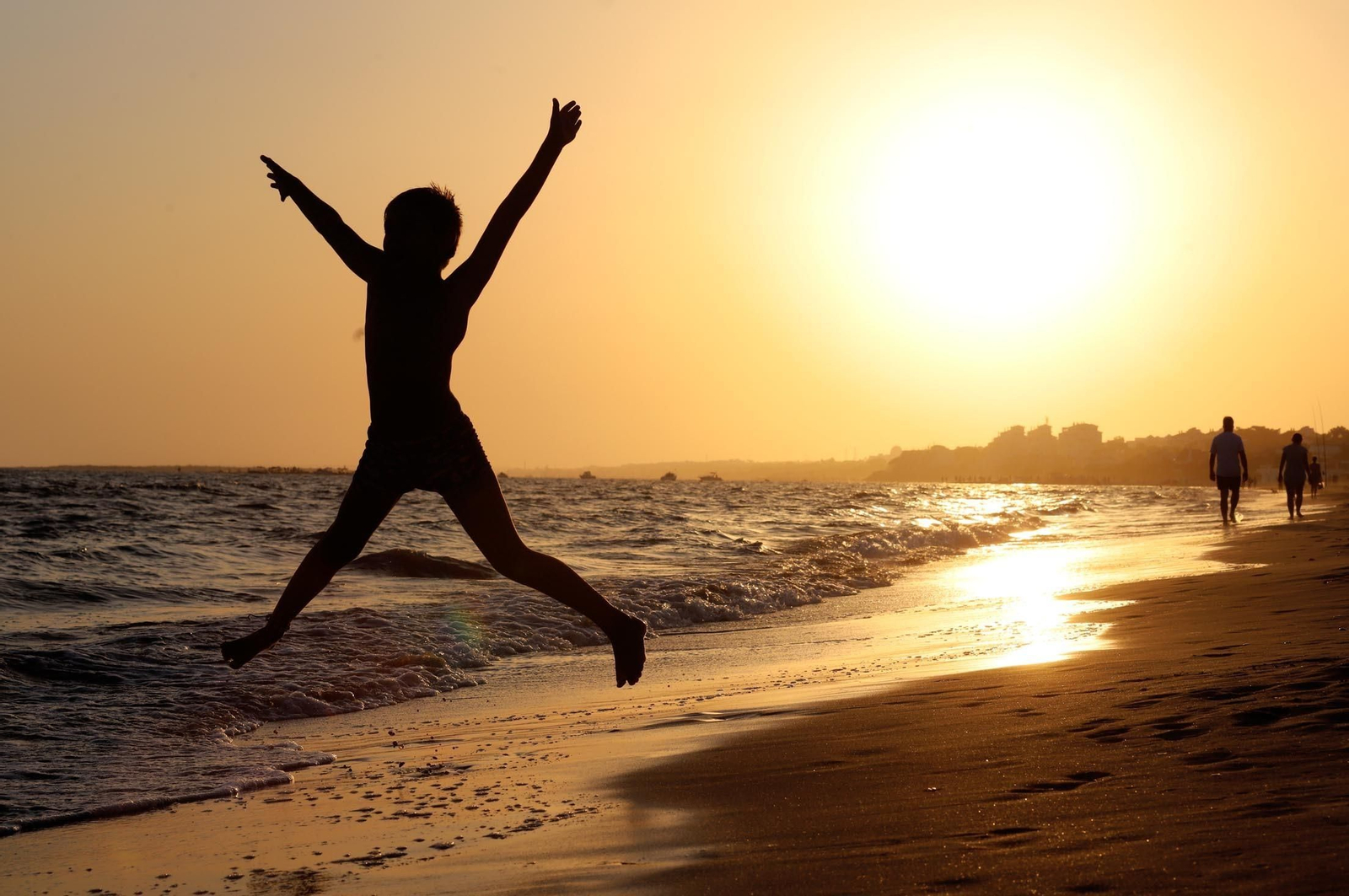 Las 5 mejores playas de Huelva para desconectar este puente