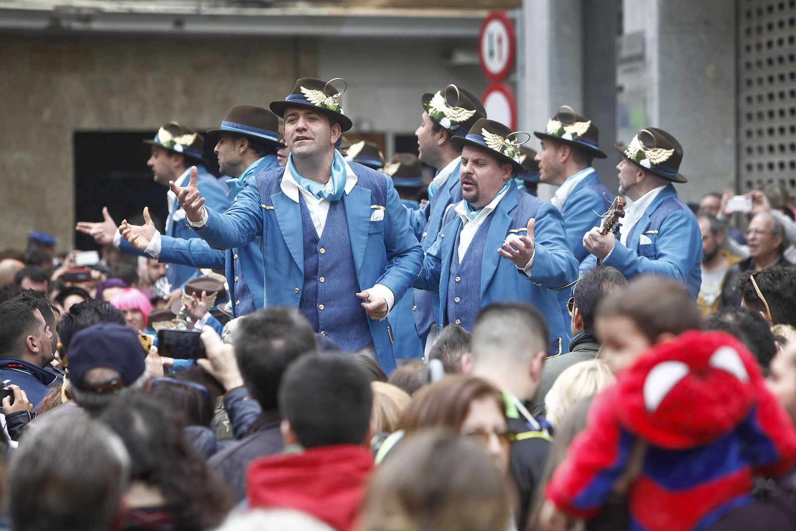 Batalla de coplas en el Mercado