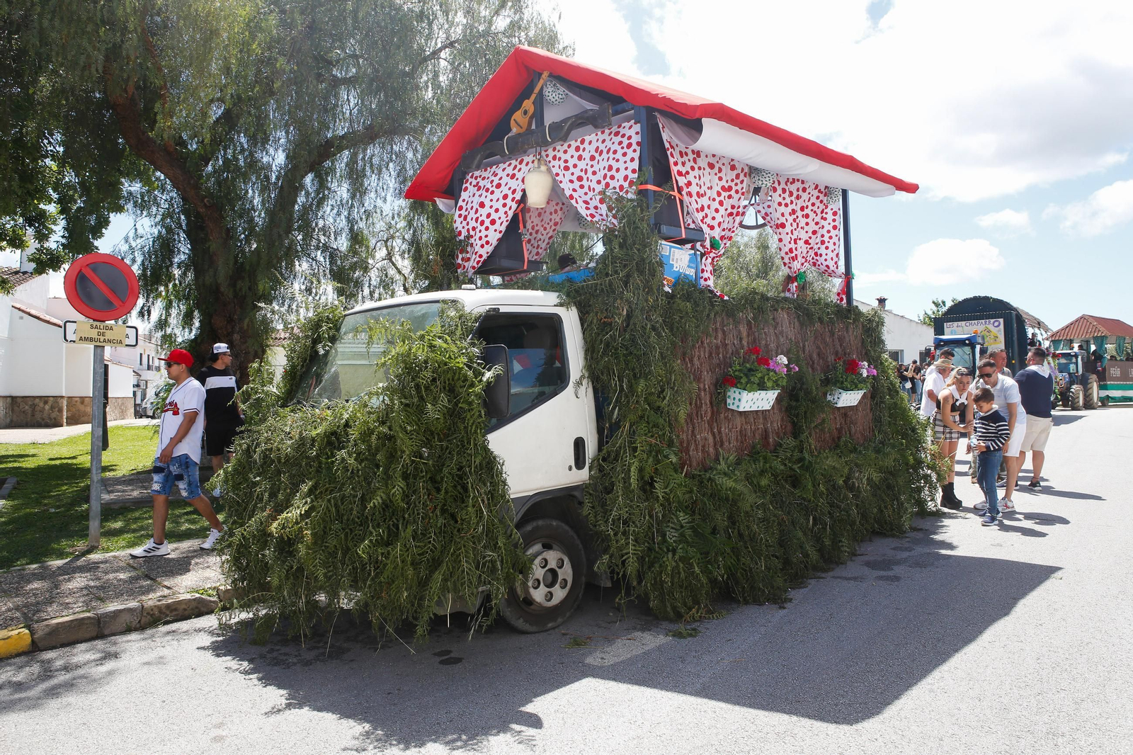 Fotos del domingo de Feria y la romería del Cristo de la Almoraima