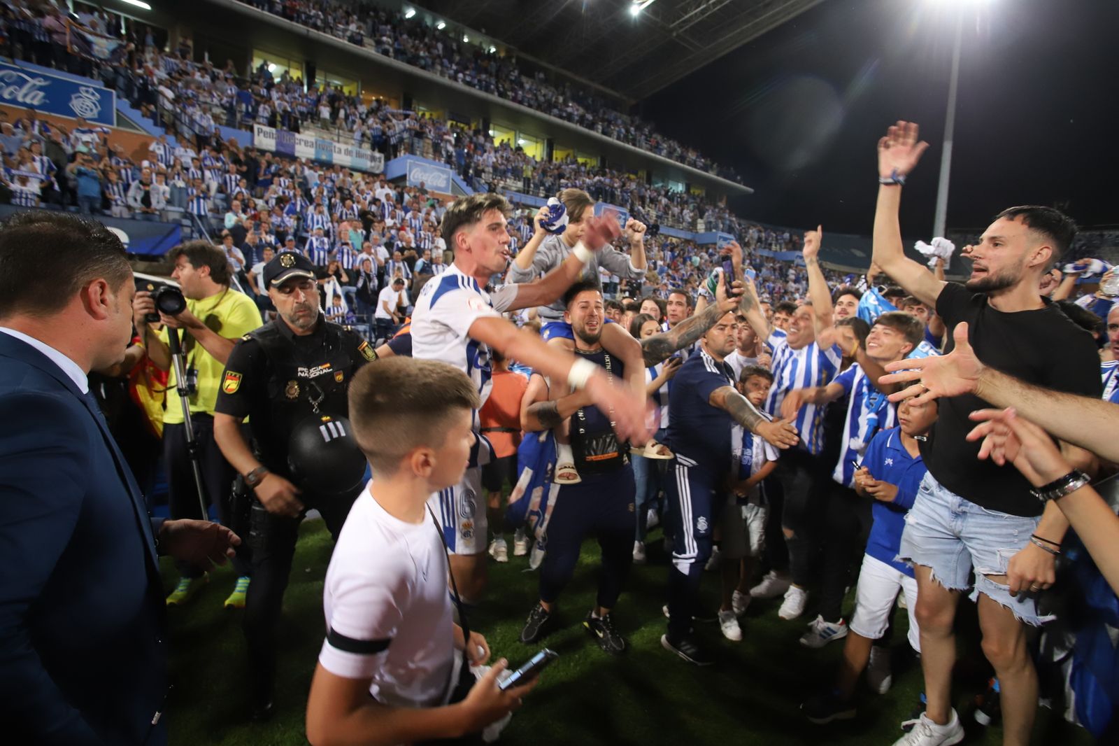 Imágenes del ascenso del Recreativo de Huelva contra el Cacereño