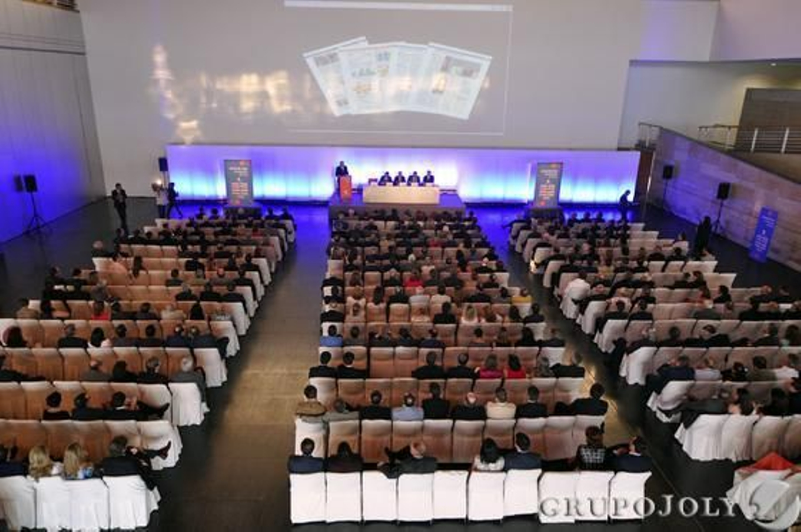 El Pabellón de la Navegación, durante la presentación del Anuario Joly.

Foto: A. Pizarro - M. Gómez - J.C. Vázquez - V. Hidalgo