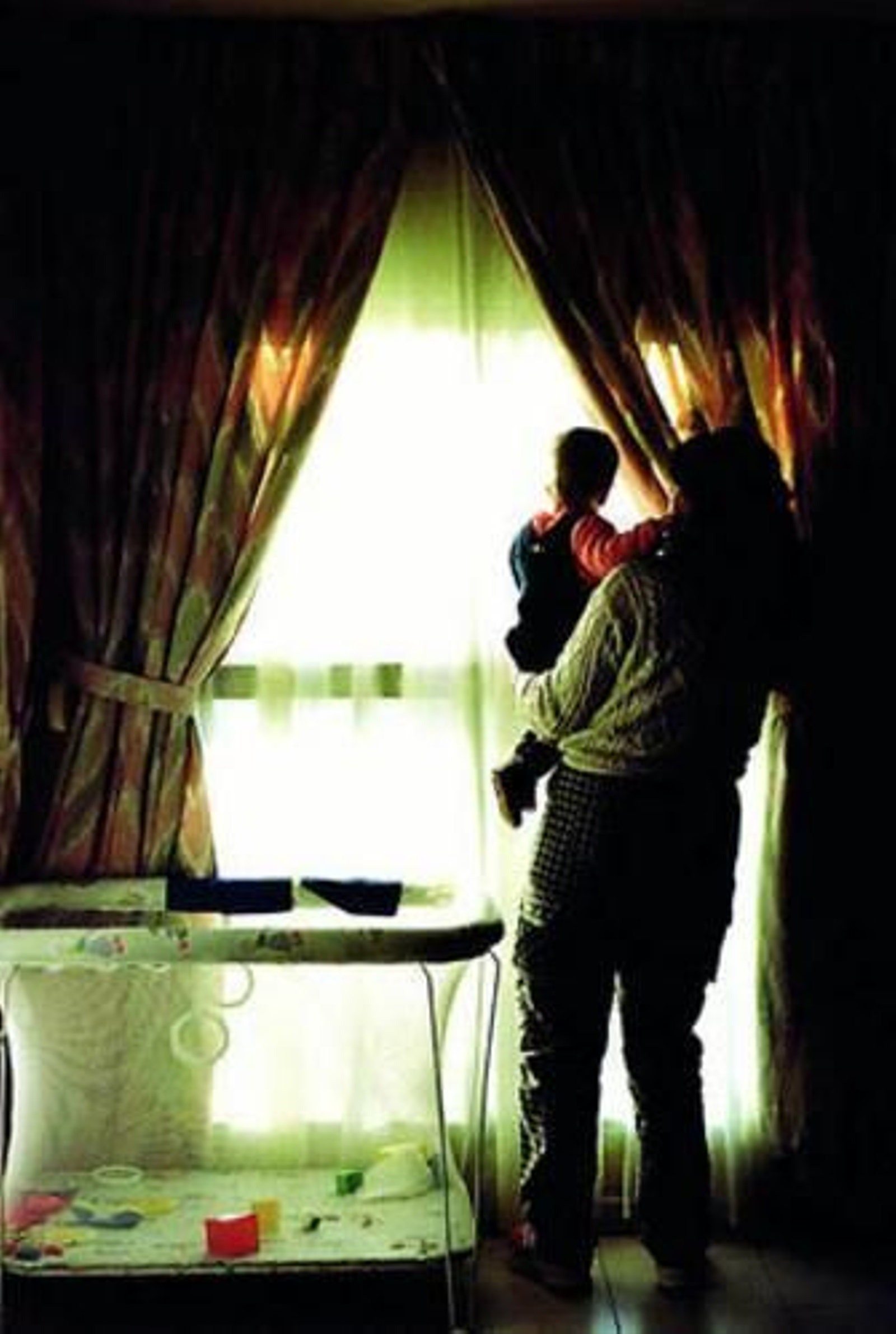 El servicio se solicita por niños mayores de edad y en caso de menores a petición de la familia adoptiva.