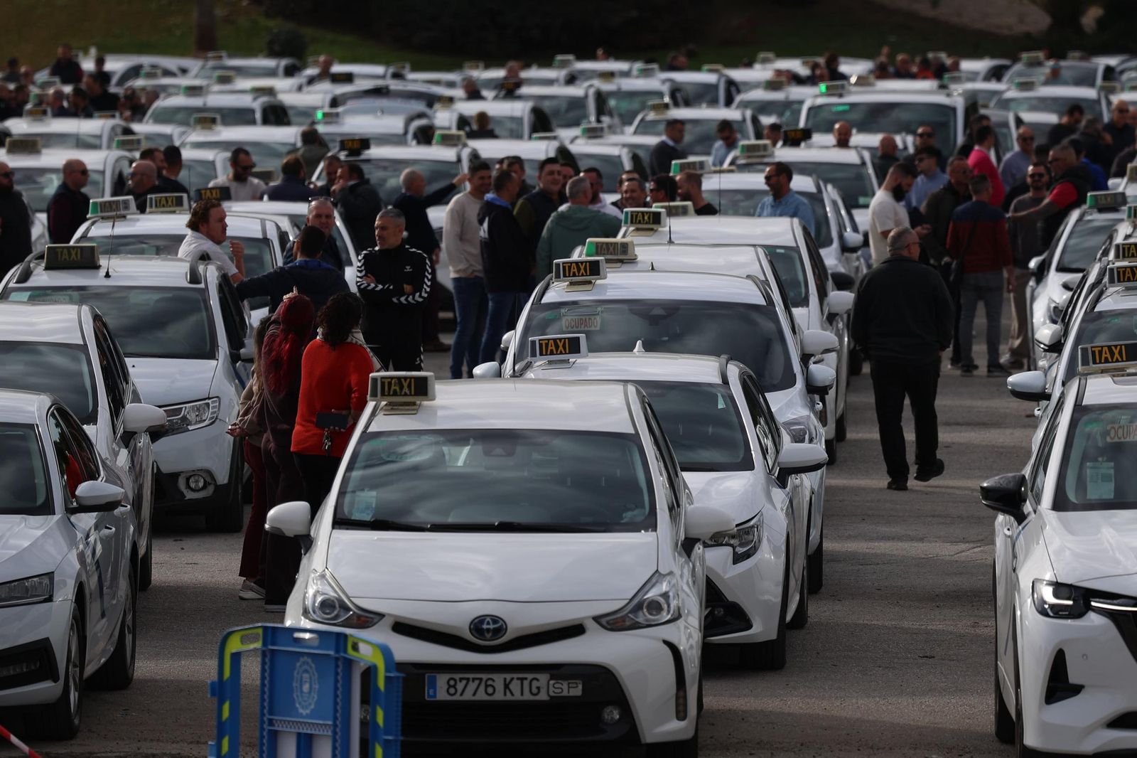 La huelga de taxistas en Málaga en imágenes