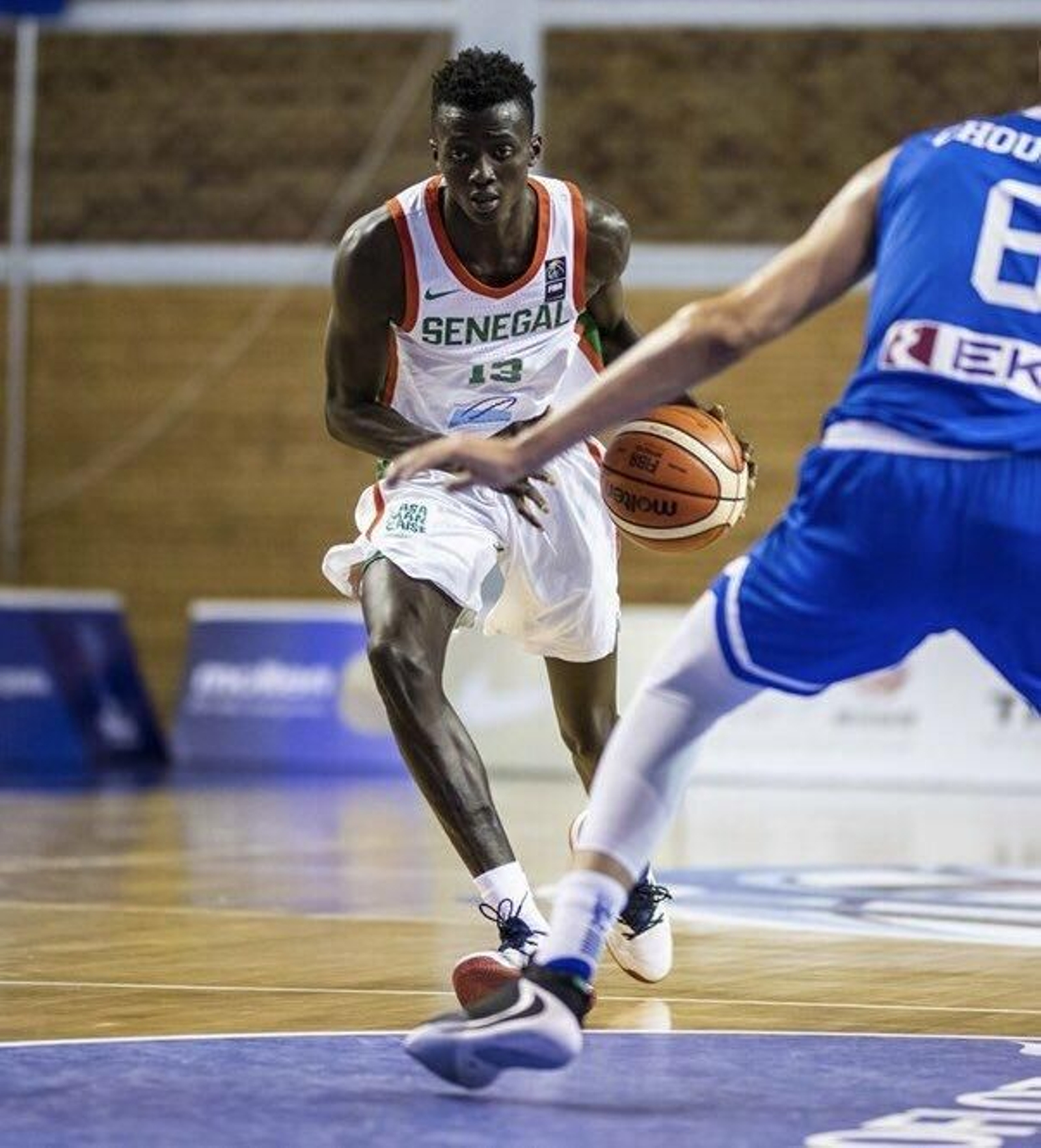 Pierre Sene, con Senegal en el Mundial.