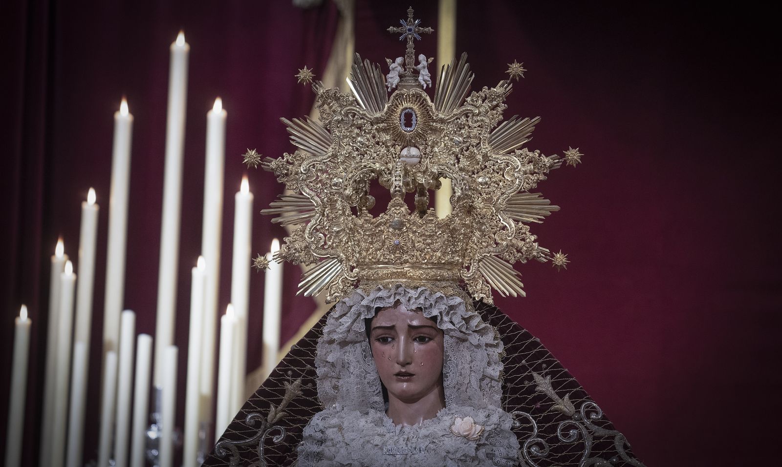 Las imágenes del besamanos de la Virgen de la O
