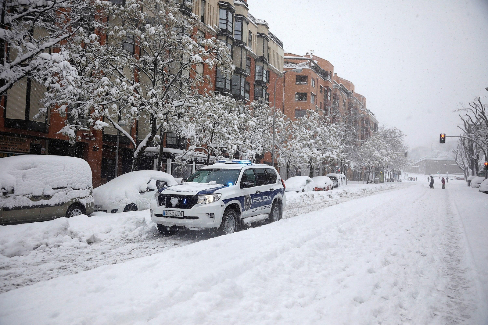El segundo día del temporal 'Filomena' en imágenes: más nieve y caos