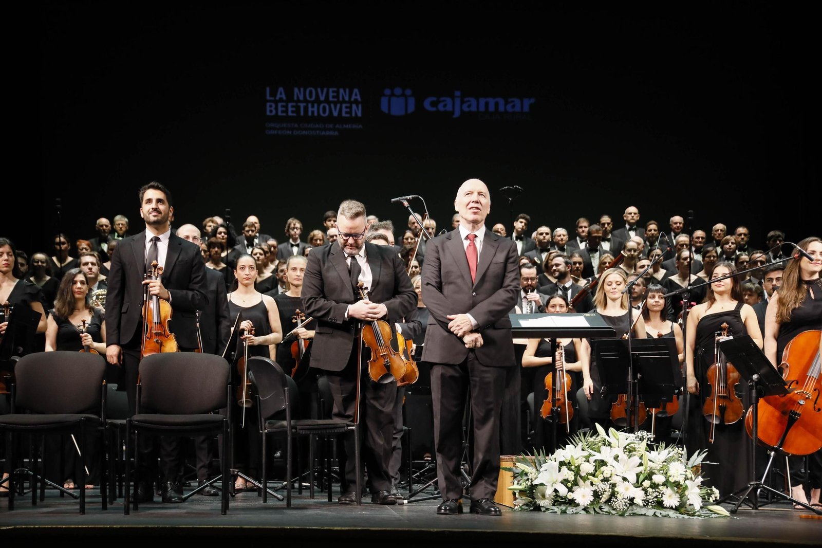 Imágenes de la novena Beethoven interpretado por la OCAL y Orfeón para Cajamar