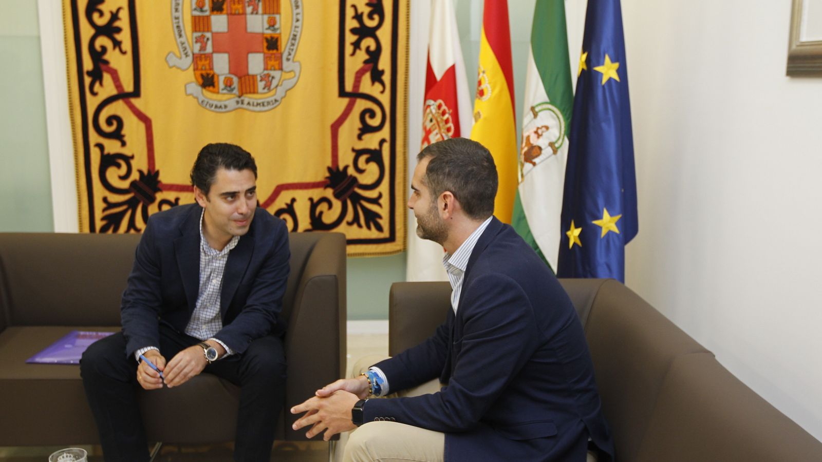 Primera toma de contacto del alcalde con el candidato de Vox